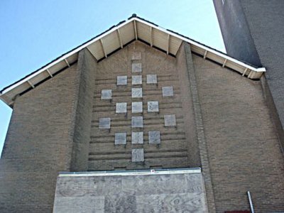 Sneek, NH kerk voorm 13 na lange leegstand nu verbouwing tot Thomashuis [004], 2012.jpg
