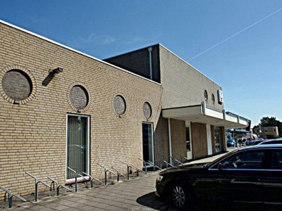 Sneek, vrije baptisten De Bron 11 [004], 2012.jpg
