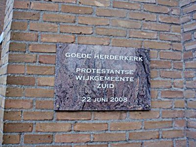 Hoogeveen, PKN Goede Herderkerk 14 [004], 2014.jpg