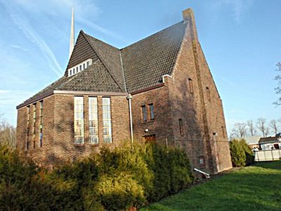 Oostwold Oldambt, PKN kerk voorm geref 16 [004], 2013.jpg