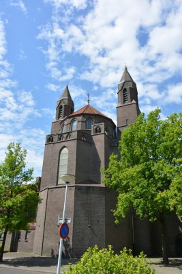 Oldenzaal, RK Drieeenheidkerk 12, 2014.jpg