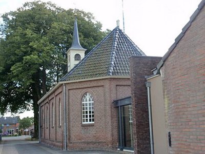 Hoogersmilde, PKN kerk 17 [004], 2014.jpg