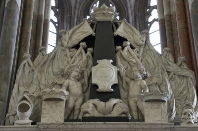 Utrecht, Domkerk 39f graf Admiraal van Gendt [011], 2014.jpg