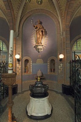 Utrecht, oud-katholiek ste Gertrudiskathedraal  18 [011], 2014.jpg