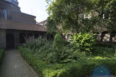 Utrecht, RK Kloostergang van de voorm Mariakerk 11 [011], 2014.jpg