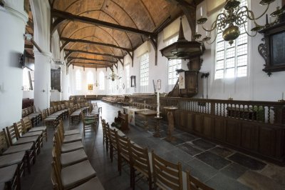 Enkhuizen, prot gem Zuiderkerk beuk zuidzijde  0384 [011], 2014.jpg