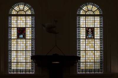 Utrecht, Doopsgezinde kerk glas in loodramen [011], 2014 0449.jpg