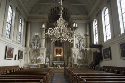 Utrecht, RK St. Augustinuskerk blik op hoofdaltaar [011], 2014 0390.jpg