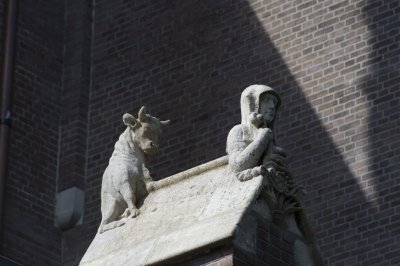 Haarlem, RK Kathedrale basiliek Sint Bavo aan buitenzijde [011], 2014 0612.jpg