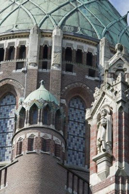 Haarlem, RK Kathedrale basiliek Sint Bavo aan buitenzijde [011], 2014 0617.jpg