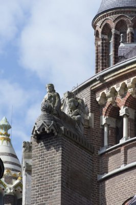 Haarlem, RK Kathedrale basiliek Sint Bavo aan buitenzijde [011], 2014 0623.jpg