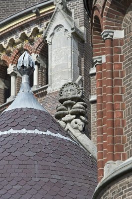 Haarlem, RK Kathedrale basiliek Sint Bavo aan buitenzijde [011], 2014 0630.jpg