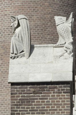 Haarlem, RK Kathedrale basiliek Sint Bavo aan buitenzijde [011], 2014 0631_crop.jpg