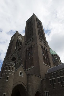 Haarlem, RK Kathedrale basiliek Sint Bavo aan buitenzijde [011], 2014 0656.jpg