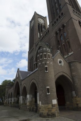 Haarlem, RK Kathedrale basiliek Sint Bavo aan buitenzijde [011], 2014 0657.jpg