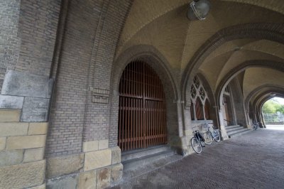 Haarlem, RK Kathedrale basiliek Sint Bavo aan buitenzijde [011], 2014 0769.jpg