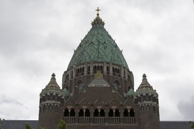 Haarlem, RK Kathedrale basiliek Sint Bavo aan buitenzijde [011], 2014 0780.jpg