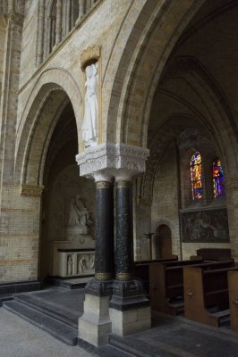 Haarlem, RK Kathedrale basiliek Sint Bavo kapel Moeder van Smarten [011], 2014 0674.jpg