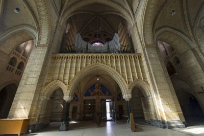 Haarlem, RK Kathedrale basiliek Sint Bavo koortribune en orgel [011], 2014 0766.jpg