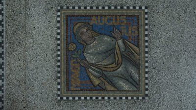 Haarlem, RK Kathedrale basiliek Sint Bavo mozaiek maand augustus [011], 2014 0664.jpg