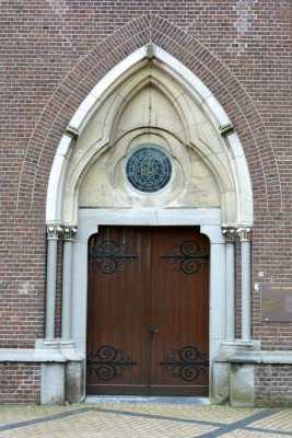 Nuenen, RK h Clemenskerk 12, 2014.jpg