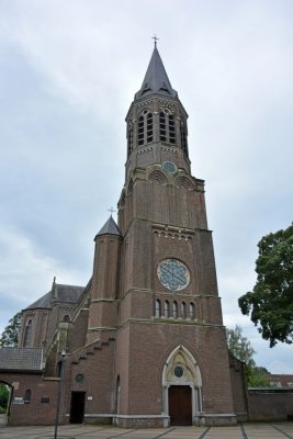 Nuenen, RK h Clemenskerk 15, 2014.jpg