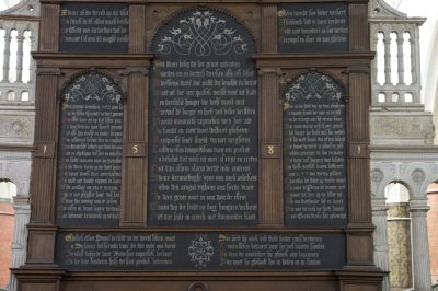 Haarlem, prot gem Grote of Sint Bavokerk koor buitenzijde verslag beleg [011], 2014 0988.jpg