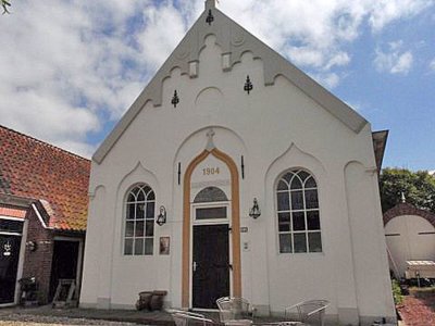 Zeerijp, doopsgez kerk 11 gevel  (nu Bed en Breakfast,) [004], 2014.jpg