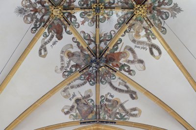 Zutphen, prot gem Walburgiskerk schildering gewelf credokapel [011], 2014 1265.jpg