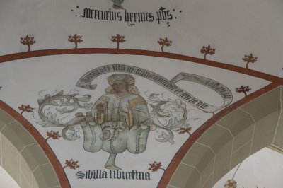 Zutphen, prot gem Walburgiskerk schildering gewelf koor sibille [011], 2014 1216.jpg
