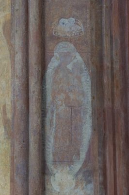 Zutphen, prot gem Walburgiskerk schildering pilaar Madonna [011], 2014 1202.jpg