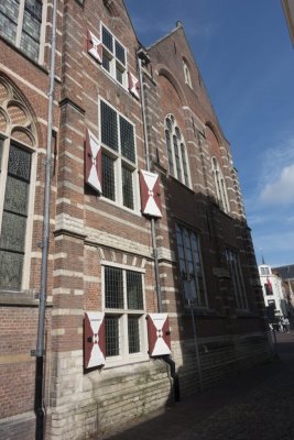 Leiden, RK Kloosterkerk voorm nu Academiegebouw [011], 2014 1261.jpg