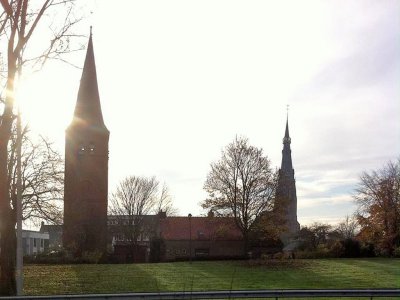 Waalwijk, RK st Clemenskerk (rechts) [042], 2014.jpg