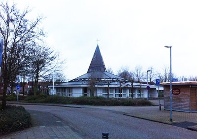 Veldhoven, kerk 11 [042], 2015.jpg