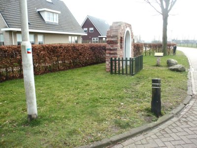 Idskenhuizen, NH kerk overblijfsel monument 16 [004], 2015.jpg