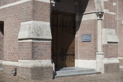Breda, voorm RK Heilig Hartkerk [011], 2015 2469.jpg