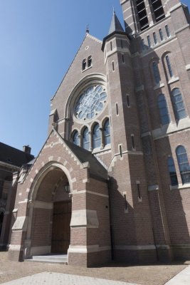 Breda, voorm RK Heilig Hartkerk [011], 2015 2473.jpg