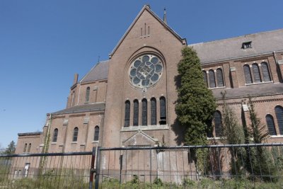 Breda, voorm RK Heilig Hartkerk [011], 2015 2481.jpg