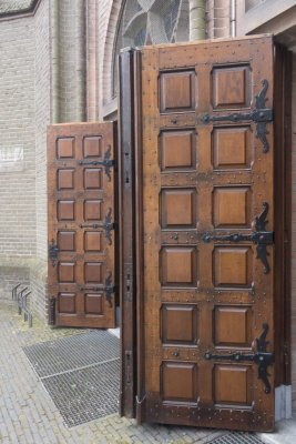 Utrecht, voorm RK Martinuskerk [011], 2015 2564.jpg