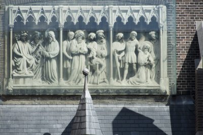 Den Haag RK Sint-Jacobus de Meerderekerk [011], 2015 7711 tableau front rechts.jpg