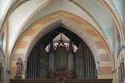 Den Haag RK Sint-Jacobus de Meerderekerk [011], 2015 7735 middenschip orgel.jpg