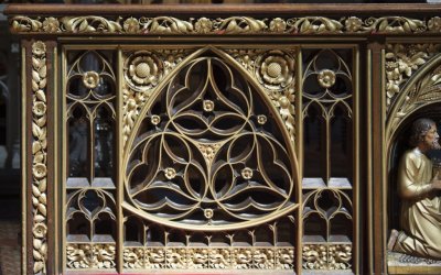 Den Haag RK Sint-Jacobus de Meerderekerk [011], 2015 7798 hek voor hoofdaltaar.jpg