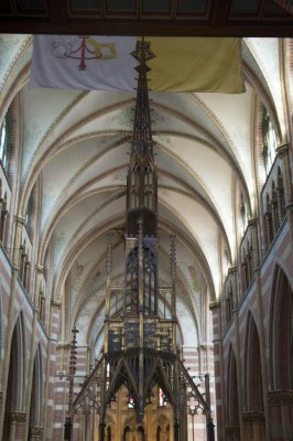 Den Haag RK Sint-Jacobus de Meerderekerk [011], 2015 7833 wijwaterbekken bij entree.jpg