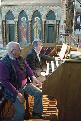 Den Haag RK Sint-Jacobus de Meerderekerk [011], 2015 7859 organisten.jpg