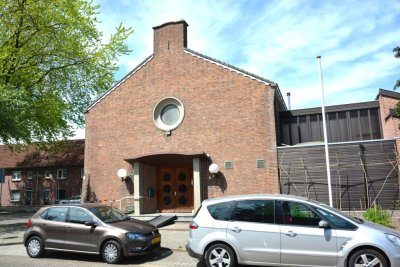 Eindhoven, hersteld apost gen voorm 11, 2015.jpg