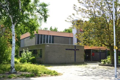 Eindhoven, prot gem Ontmoetingskerk 12, 2015.jpg