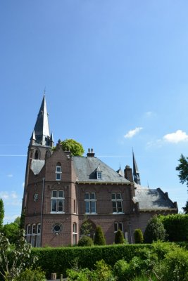 Eindhoven, orth kerk h Nektarios 14, 2015.jpg