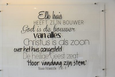Eindhoven, vergadering van gelovigen De Bron 16, 2015.jpg