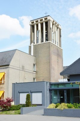 Eindhoven, RK Jozef en Mariakerk toren voorm 11, 2015.jpg