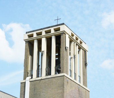 Eindhoven, RK Jozef en Mariakerk toren voorm 12, 2015.jpg